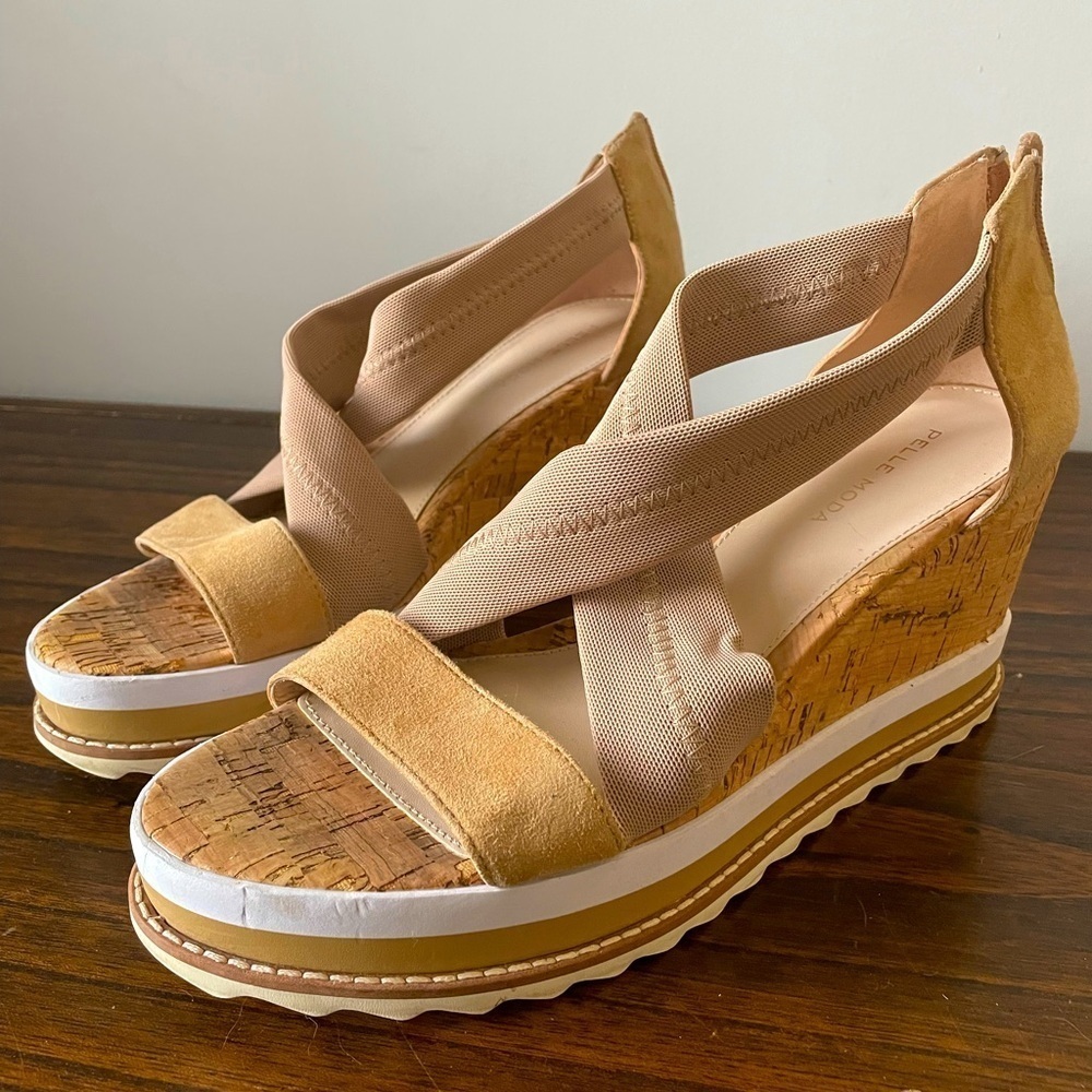 Pelle Moda, women’s 9.5, strappy tan cork and stretchy nylon wedge sandal - Picture 2 of 10